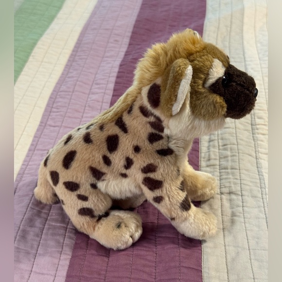 Save our space hyena plush - Picture 2 of 11